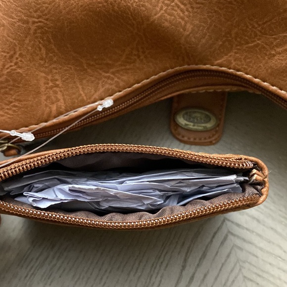 NWOT B.O.C Brown Purse With Wrist Wallet - Picture 13 of 14